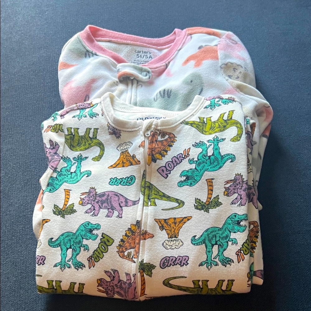 Kids PJs lot. Old navy and Carter's PJ's gently used.